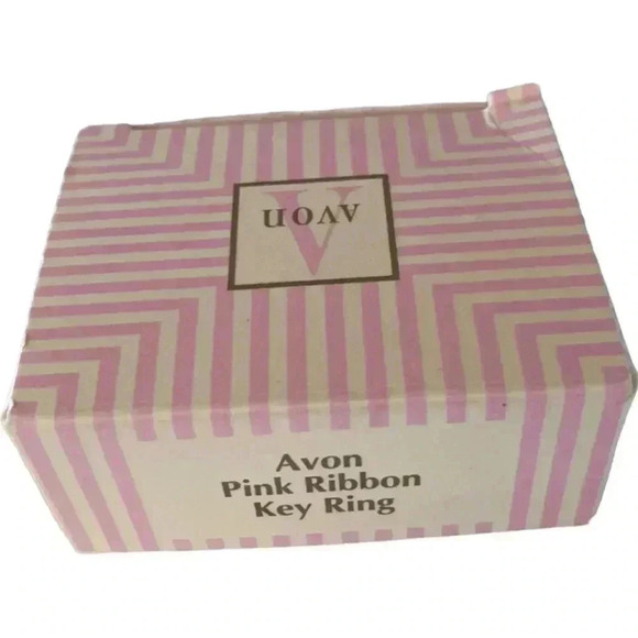 Vintage Avon Breast Cancer Awareness Pink Ribbon Key ring Key chain original box - Picture 4 of 5